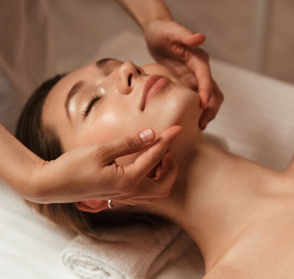 Drenagem Linfática Facial: mais leveza, menos inchaço e uma pele com aparência renovada 1 img 8651